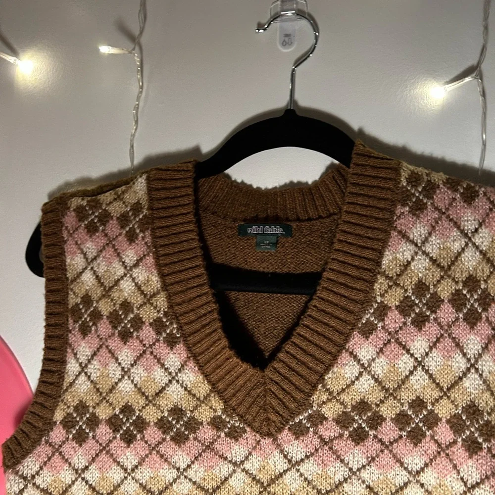 💗brown sweater vest - Picture 2 of 3